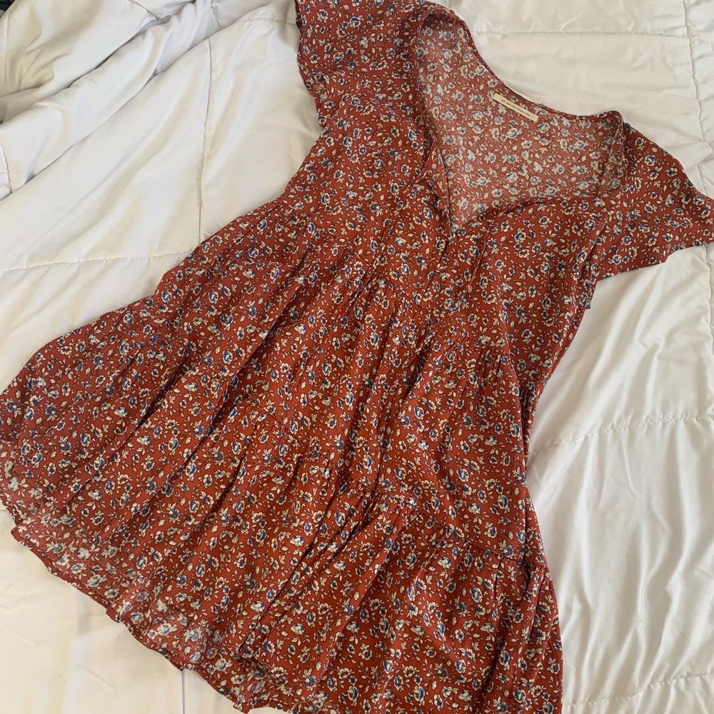 urban outfitters flowy flower dress